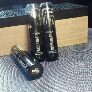 3 NWT L'Oreal  Paris foundation​